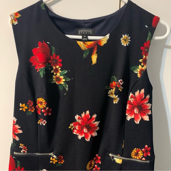 ENFOCUS Studio Floral Navy Blue Dress with Zipper detail. Size 14 - Picture 6 of 13